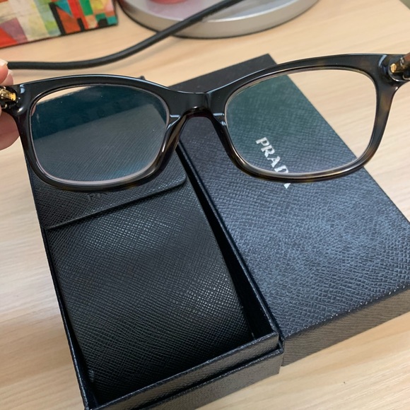 Prada tortoise glasses authentic with box and case - Picture 4 of 5